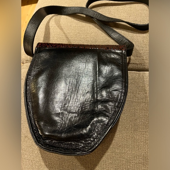 Vintage genuine, leather Crossbody bag. By Chris of New York. - Picture 2 of 6